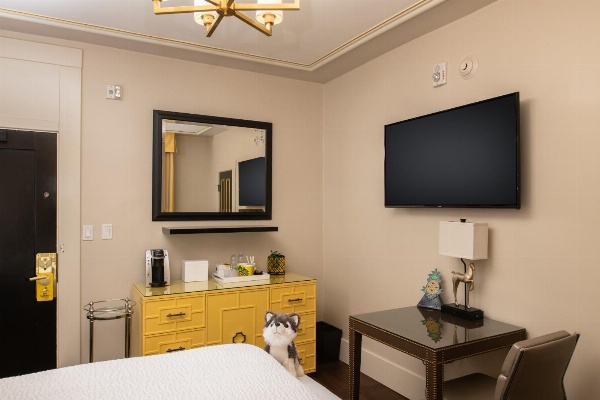 Staypineapple, An Elegant Hotel, Union Square image 7